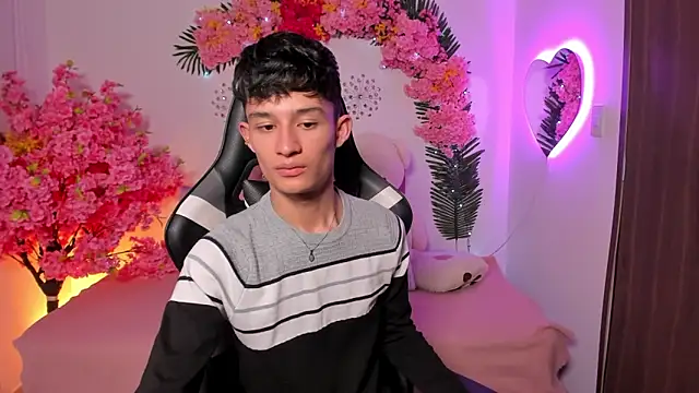 Patrick Howland  online show from April 2026 09:18:02 PM