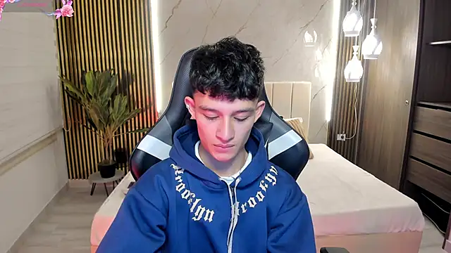 Snapshot of Patrick_Howland_ chatting on February 2026 03:26:02 AM Patrick Howland online show from February 2026 03:26:02 AM