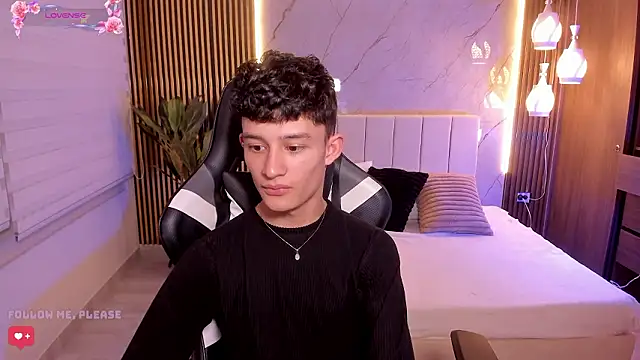 Snapshot of Patrick_Howland_ chatting on February 2026 04:02:02 AM Patrick Howland online show from February 2026 04:02:02 AM