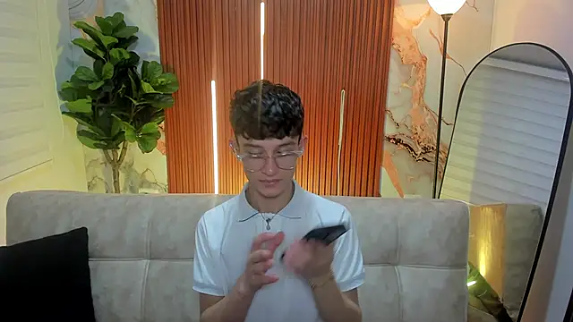 Patrick Howland  online show from March 2026 03:42:01 AM