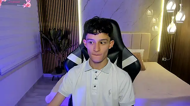 Snapshot of Patrick_Howland_ chatting on February 2026 03:18:01 AM Patrick Howland online show from February 2026 03:18:01 AM