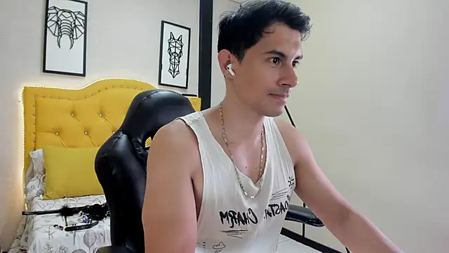 Mike Conors online show from March 2026 01:43:02 AM