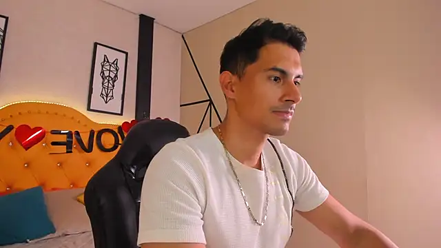 Snapshot of Mike_Conors chatting on February 2026 01:36:01 AM Mike Conors online show from February 2026 01:36:01 AM