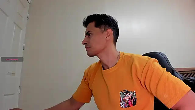 Snapshot of Mike_Conors chatting on February 2026 02:44:02 AM Mike Conors online show from February 2026 02:44:02 AM