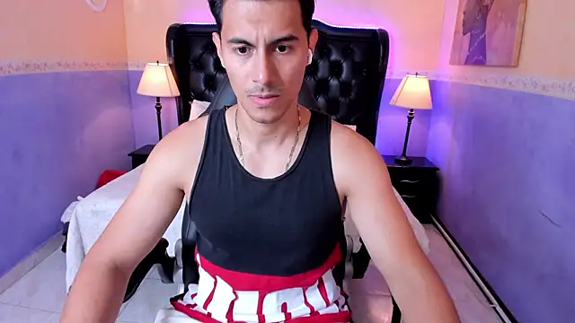 Snapshot of Mike_Conors chatting on February 2026 01:39:01 AM Mike Conors online show from February 2026 01:39:01 AM