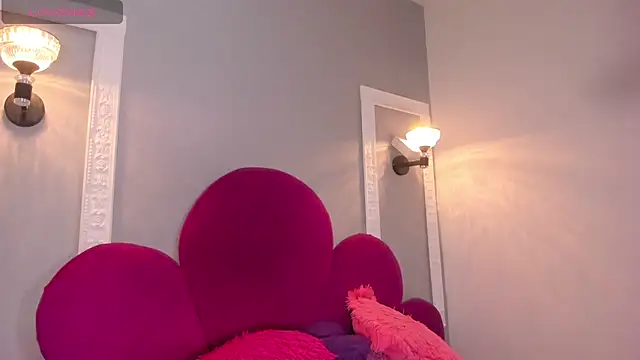 Raven love online show from May 2026 08:29:02 PM