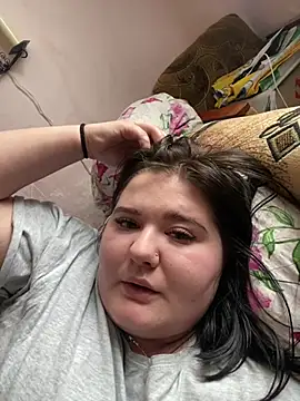 Snapshot of AngelKiras chatting on February 2026 08:21:02 AM AngelKiras online show from February 2026 08:21:02 AM