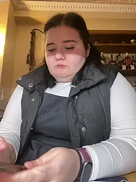 Snapshot of AngelKiras chatting on February 2026 04:15:01 PM AngelKiras online show from February 2026 04:15:01 PM