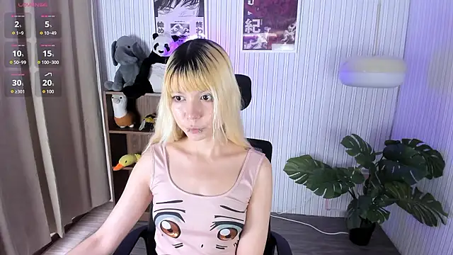 Laukyubey1 online show from March 2026 07:48:01 PM