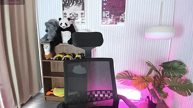 Laukyubey1 online show from March 2026 07:53:02 PM