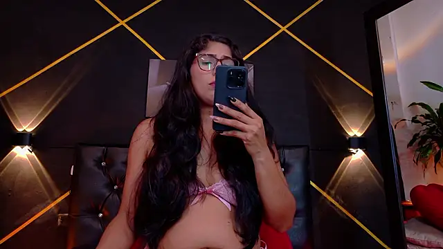 serena kournikova online show from March 2026 09:00:01 PM