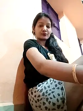 Ayesharani1 online show from April 2026 04:13:02 PM