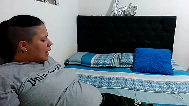 suzy paz online show from March 2026 11:05:01 PM