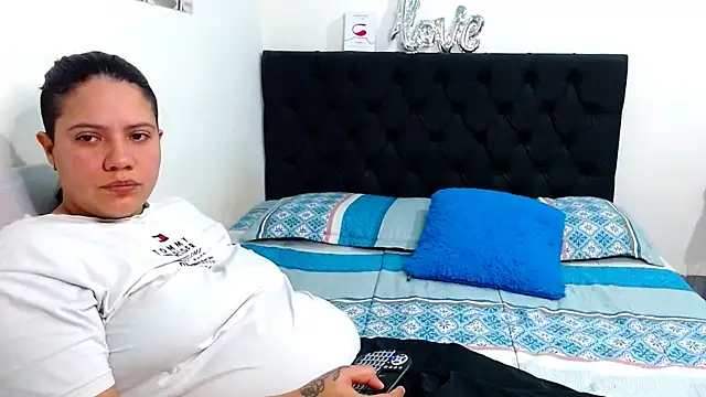 suzy paz online show from March 2026 07:26:01 PM