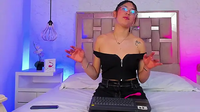 ChloeSteele online show from February 2026 04:45:02 AM