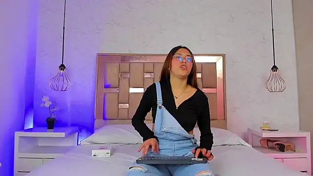 ChloeSteele online show from February 2026 04:11:02 AM