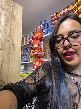 Annie Alicee online show from June 2026 11:05:01 PM
