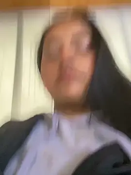 Annie Alicee online show from March 2026 12:33:02 PM