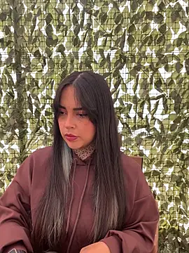 Snapshot of Annie_Alicee chatting on February 2026 01:54:01 PM Annie Alicee online show from February 2026 01:54:01 PM