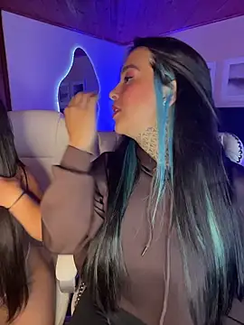 Annie Alicee online show from April 2026 03:14:01 PM