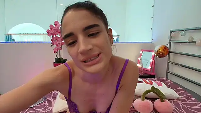 CandieLucianioff online show from June 2026 02:28:01 PM