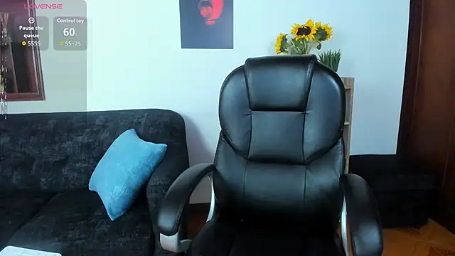 PamelaQueen  online show from March 2026 04:57:02 PM