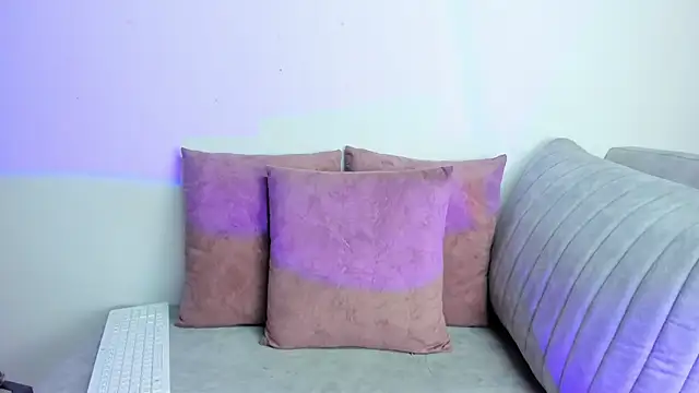 PamelaQueen  online show from April 2026 05:47:01 PM