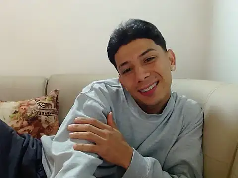 Snapshot of waner_thom chatting on February 2026 10:16:02 PM waner thom online show from February 2026 10:16:02 PM