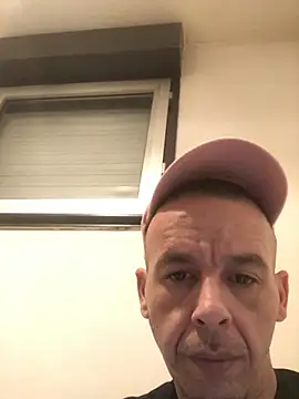 Snapshot of creativeX chatting on February 2026 06:22:01 AM creativeX online show from February 2026 06:22:01 AM