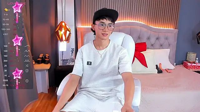 Noa 03 online show from June 2026 06:18:02 PM
