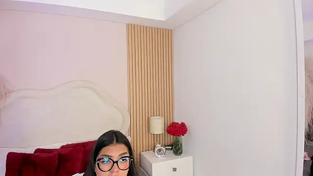Snapshot of rebeca_taylor chatting on July 2026 08:17:01 PM rebeca taylor online show from July 2026 08:17:01 PM