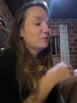 Snapshot of Loirinha_surf chatting on February 2026 05:48:02 AM Loirinha surf online show from February 2026 05:48:02 AM