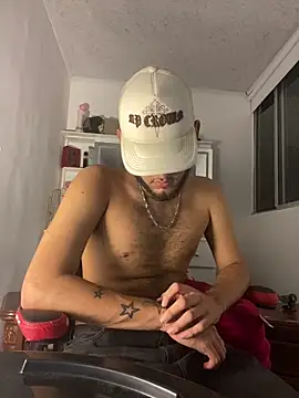 Sebolaz333 online show from May 2026 07:58:02 AM