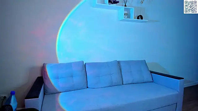 Kira G0ld online show from May 2026 02:45:01 PM