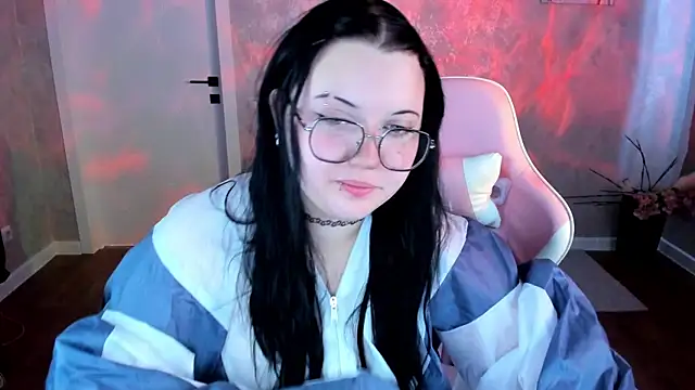 Kira G0ld online show from April 2026 01:01:01 AM