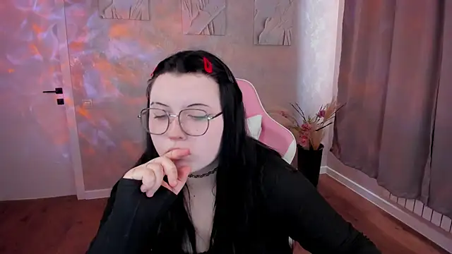 Kira G0ld online show from March 2026 01:07:01 AM