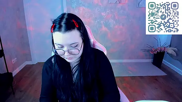 Kira G0ld online show from April 2026 07:45:01 AM