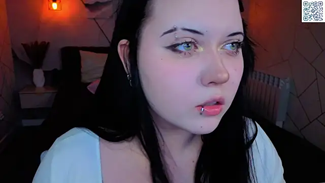 Kira G0ld online show from May 2026 09:02:01 AM