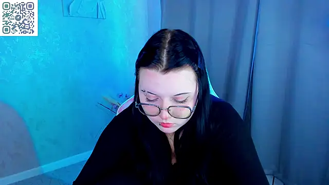 Kira G0ld online show from April 2026 09:11:02 AM