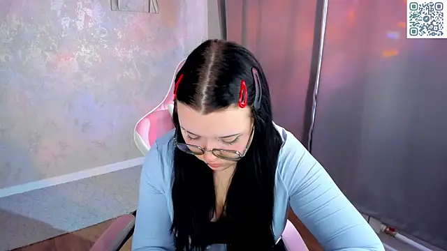 Kira G0ld online show from May 2026 08:40:01 AM