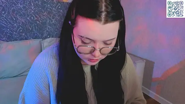 Kira G0ld online show from May 2026 01:11:02 AM