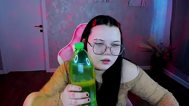 Kira G0ld online show from April 2026 09:05:01 AM