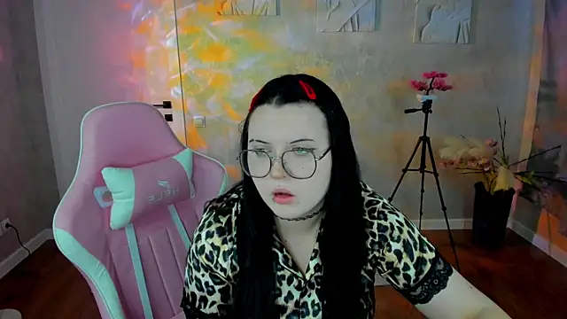 Kira G0ld online show from March 2026 01:06:01 AM