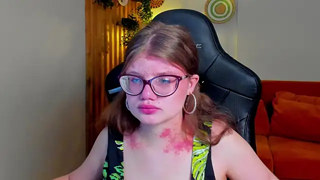 ChloeHalses online show from April 2026 05:12:01 AM