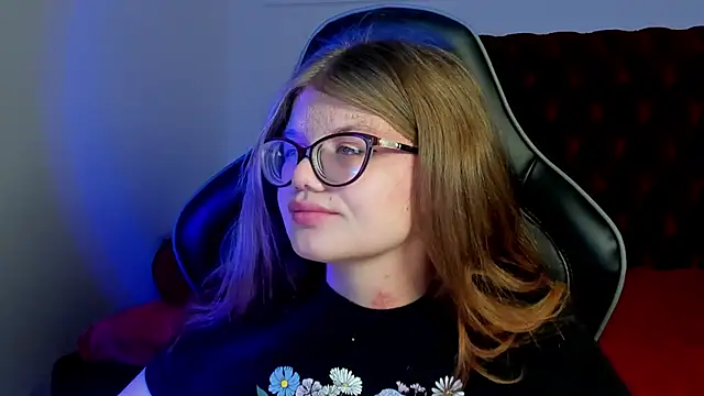 ChloeHalses online show from March 2026 05:03:01 PM