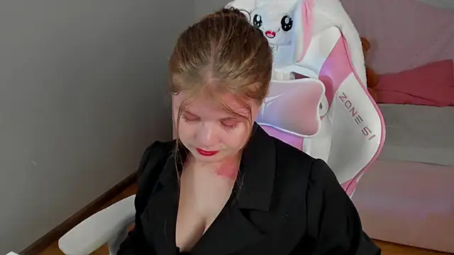 ChloeHalses online show from May 2026 05:11:01 PM