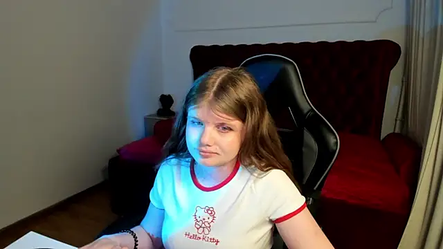 ChloeHalses online show from June 2026 01:28:02 AM