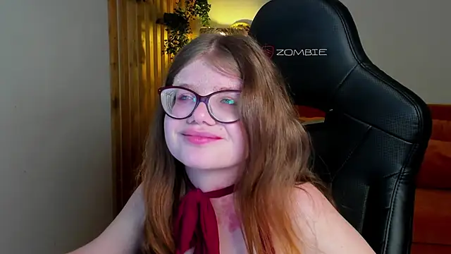 ChloeHalses online show from April 2026 05:10:02 PM