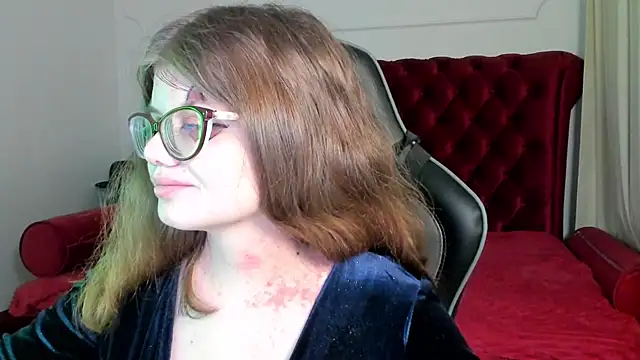 ChloeHalses online show from March 2026 05:04:02 AM