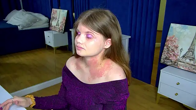 ChloeHalses online show from July 2026 05:03:02 PM